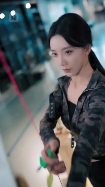 สามปีในคุก ตอนนี้เธอครอบครองทุกอย่าง