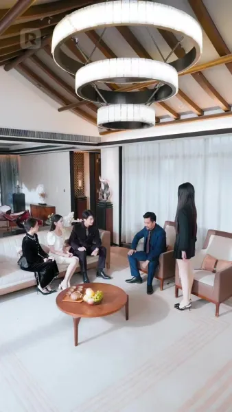 สามปีในคุก ตอนนี้เธอครอบครองทุกอย่าง