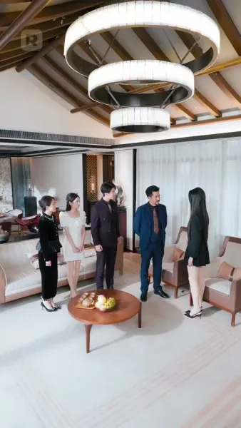 สามปีในคุก ตอนนี้เธอครอบครองทุกอย่าง