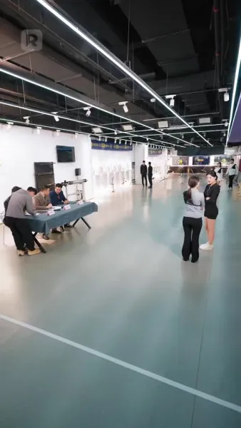 สามปีในคุก ตอนนี้เธอครอบครองทุกอย่าง