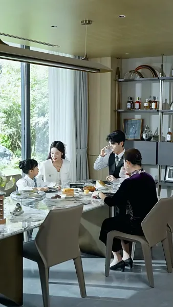 ท่านประธานกับลูกสาวดวงยาจก