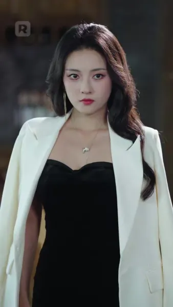 ผู้ชายแย่งกัน แต่ฉันเลือกอิสระ