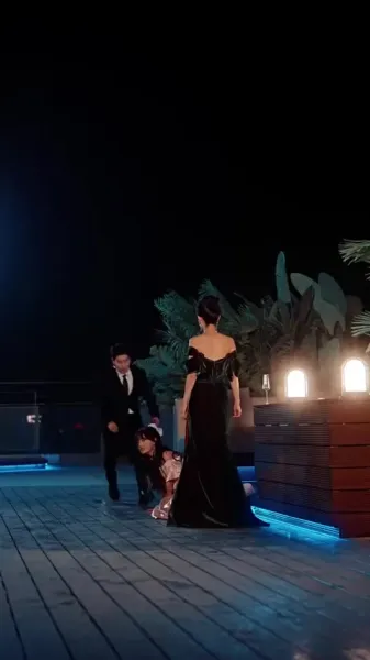 คำสาปดอกท้อ