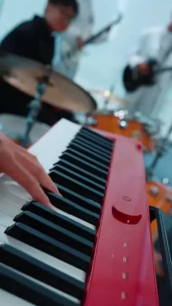 คำสาปดอกท้อ