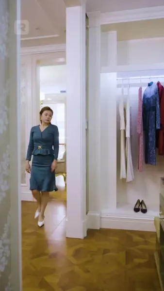 สาวใหญ่กับหมาน้อย