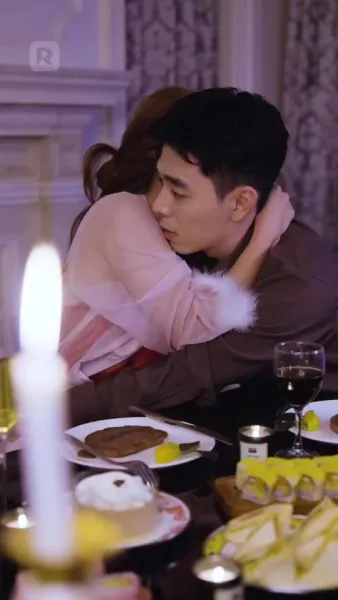 สาวใหญ่กับหมาน้อย