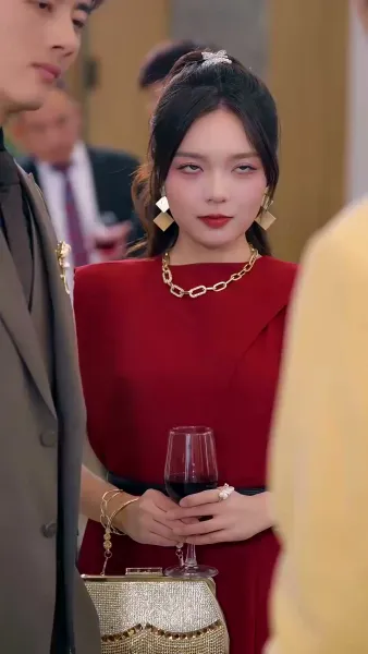 อดีตคู่หมั้นคือมหาเศรษฐี