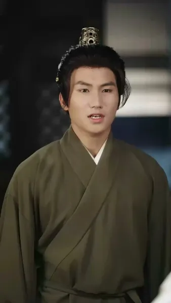 ทั้งวังแอบฟังหัวใจฉันถูกไล่ล่ารัก