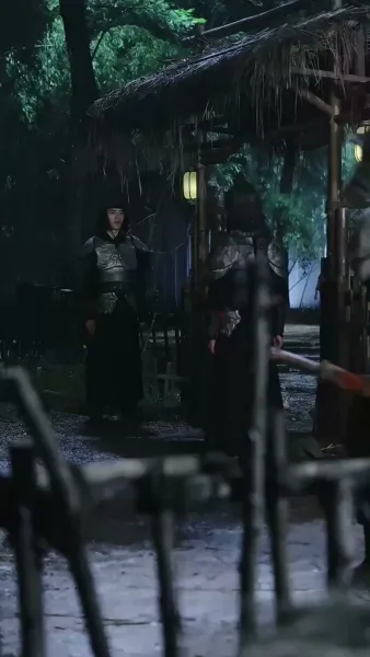 ทั้งวังแอบฟังหัวใจฉันถูกไล่ล่ารัก