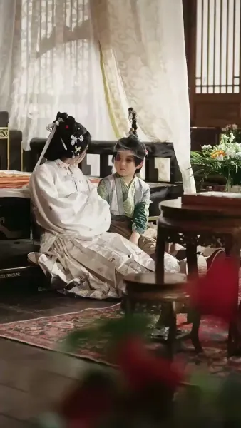 ทั้งวังแอบฟังหัวใจฉันถูกไล่ล่ารัก