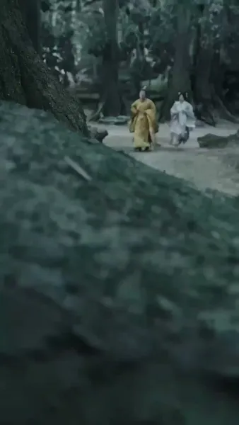 ทั้งวังแอบฟังหัวใจฉันถูกไล่ล่ารัก