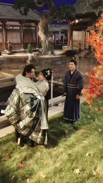 ทั้งวังแอบฟังหัวใจฉันถูกไล่ล่ารัก