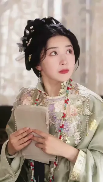 ทั้งวังแอบฟังหัวใจฉันถูกไล่ล่ารัก