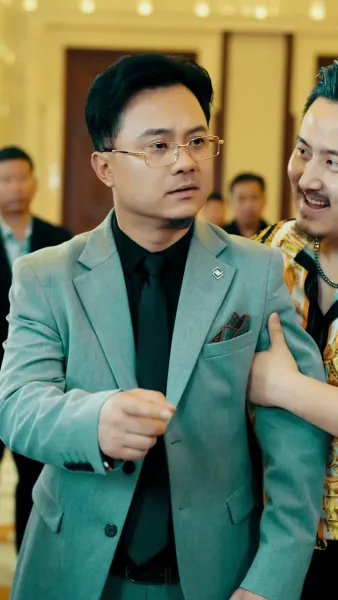 หงส์ผงาดเหนือชะตา