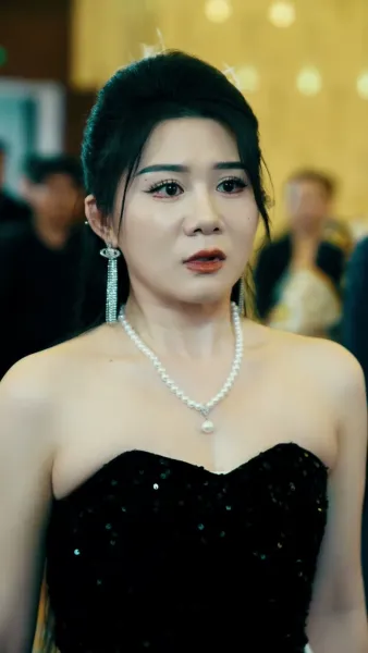 หงส์ผงาดเหนือชะตา