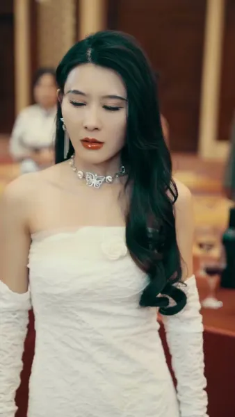 หงส์ผงาดเหนือชะตา