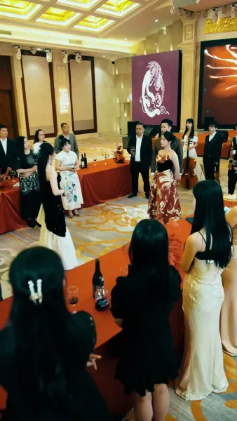 หงส์ผงาดเหนือชะตา