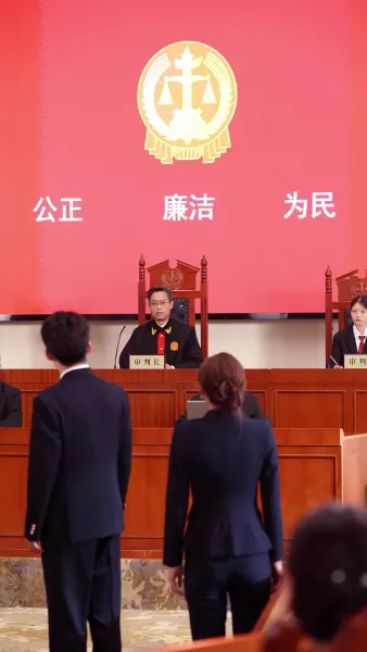 เต็ดดี้ฉีกขาดชีวิตแต่งงานของพวกเขา