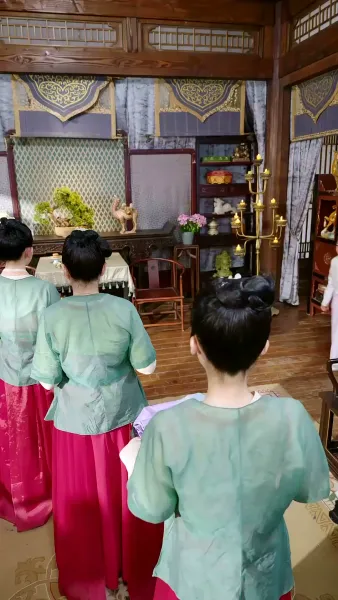 เงารักไร้เสียง