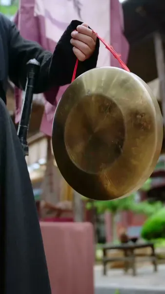 เงารักไร้เสียง