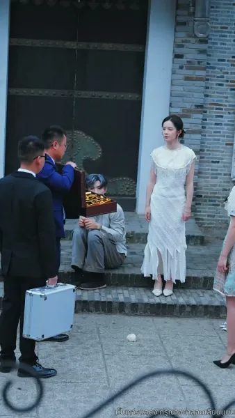 สายสัมผัสที่ขาด