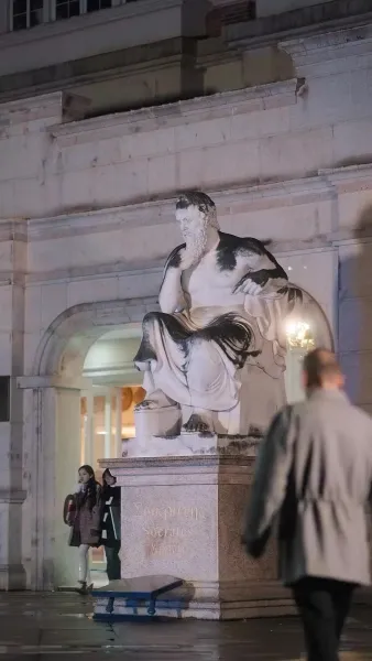 สาวเรียบร้อย