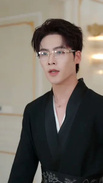 คืนเข้ามา แตงไม้ฤดูใบไม้ผลิดำลง