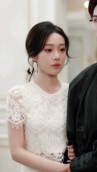 คืนเข้ามา แตงไม้ฤดูใบไม้ผลิดำลง