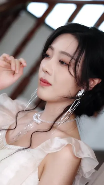 คืนเข้ามา แตงไม้ฤดูใบไม้ผลิดำลง