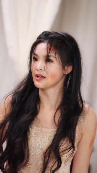 คืนเข้ามา แตงไม้ฤดูใบไม้ผลิดำลง