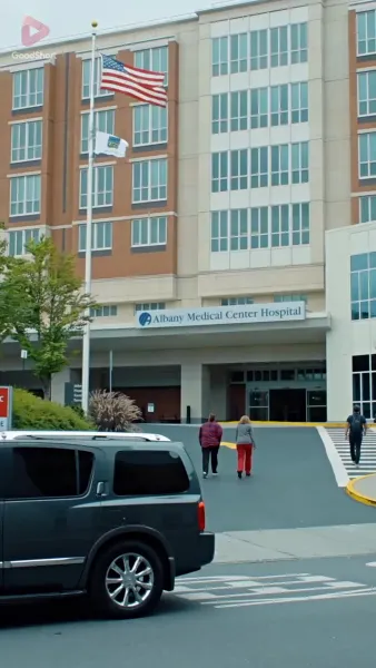 โบกหัวใจให้แลนด์ลงที่เธอ