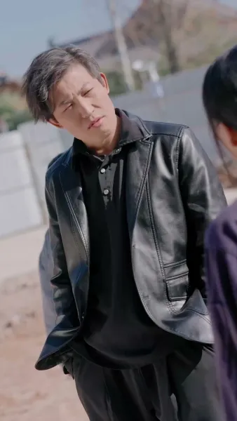 บอสสาวปลอมตัว