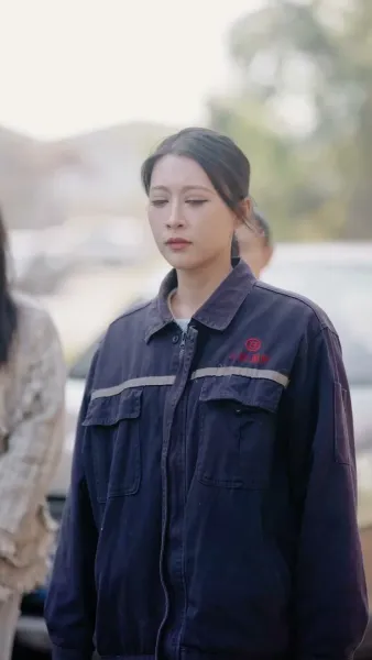 บอสสาวปลอมตัว