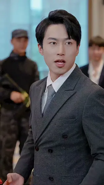 วีรบุรุษกู้ชาติ