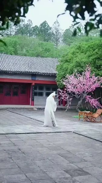 หลังแต่งงานแบบสายฟ้าแลบ: ภรรยาที่ไม่ยอมตามกฎ