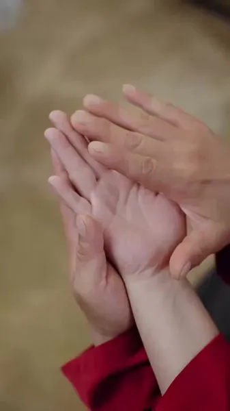 หลังแต่งงานแบบสายฟ้าแลบ: ภรรยาที่ไม่ยอมตามกฎ