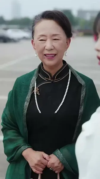 หลังแต่งงานแบบสายฟ้าแลบ: ภรรยาที่ไม่ยอมตามกฎ