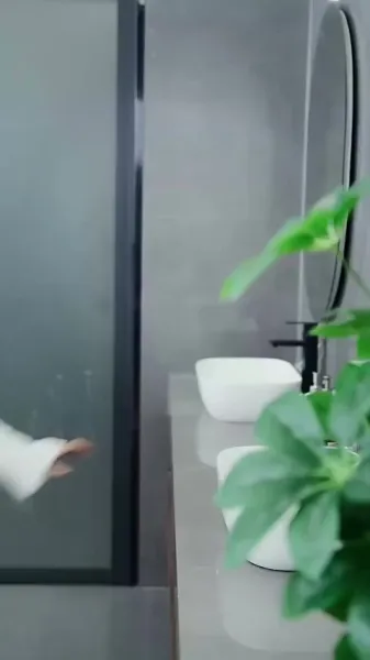 หลังแต่งงานแบบสายฟ้าแลบ: ภรรยาที่ไม่ยอมตามกฎ