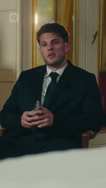 พิทักษ์หัวใจในวังวนลวง