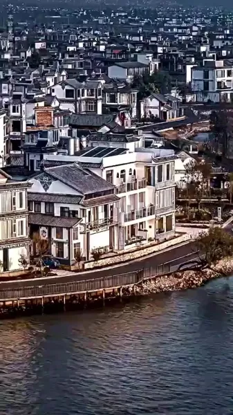 ปีนั้นดวงอาทิตย์ส่องแสง