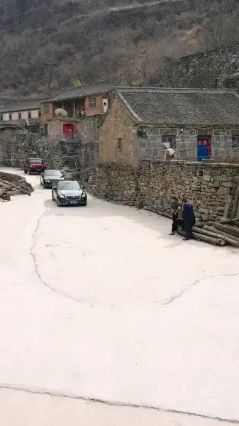 ลูกเป็ดขี้เหร่! ตัวประกอบไร้ชื่อ! แต่เหล่าบอสกลับแย่งกันพาเธอกลับบ้าน!