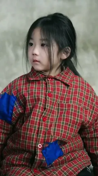 ลูกเป็ดขี้เหร่! ตัวประกอบไร้ชื่อ! แต่เหล่าบอสกลับแย่งกันพาเธอกลับบ้าน!