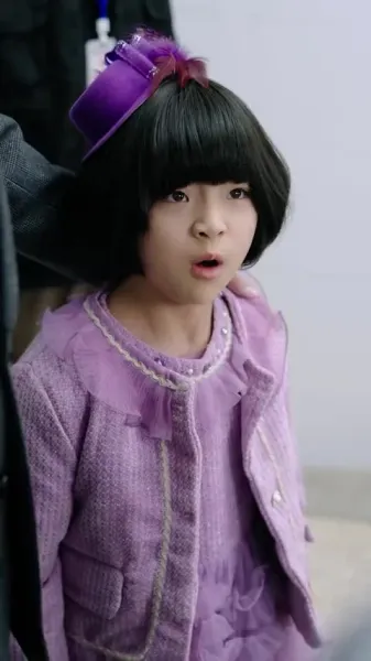 ลูกเป็ดขี้เหร่! ตัวประกอบไร้ชื่อ! แต่เหล่าบอสกลับแย่งกันพาเธอกลับบ้าน!