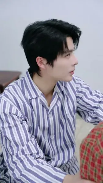 ลูกเป็ดขี้เหร่! ตัวประกอบไร้ชื่อ! แต่เหล่าบอสกลับแย่งกันพาเธอกลับบ้าน!