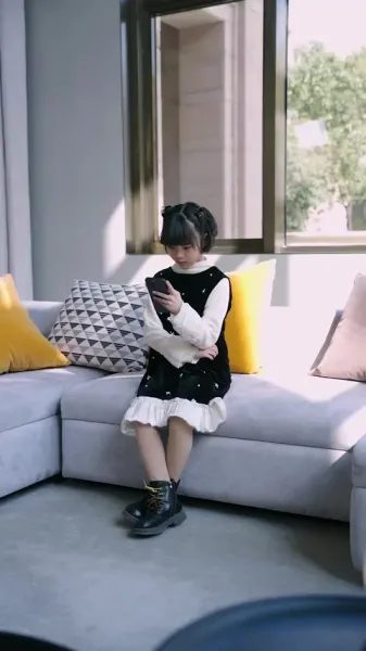 ลูกเป็ดขี้เหร่! ตัวประกอบไร้ชื่อ! แต่เหล่าบอสกลับแย่งกันพาเธอกลับบ้าน!