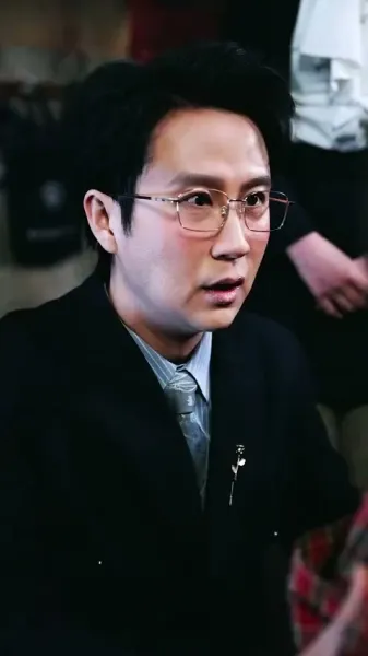 ลูกเป็ดขี้เหร่! ตัวประกอบไร้ชื่อ! แต่เหล่าบอสกลับแย่งกันพาเธอกลับบ้าน!