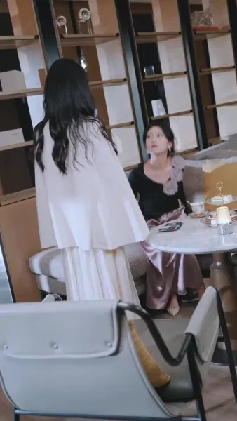 รักพลิกมุม