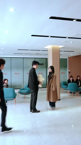 รักพลิกมุม