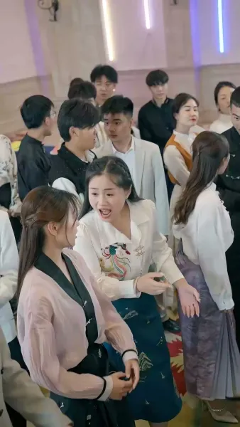 แย่แล้ว แฟนเก่าทั้ง 99 คนมาเกิดใหม่(พากย์เสียง)