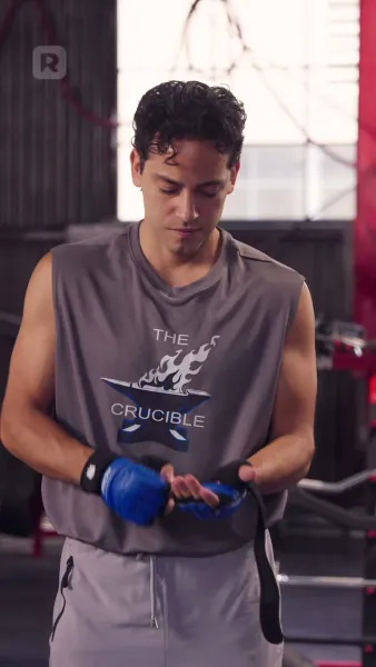 นักสู้หลังลูกกรง